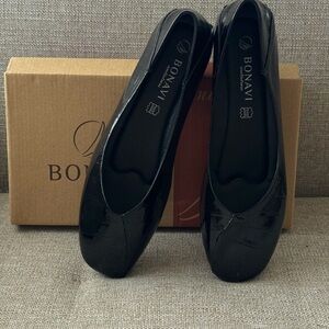 Bonavi Croco Patent Leather Low Heel Size 8.5 New